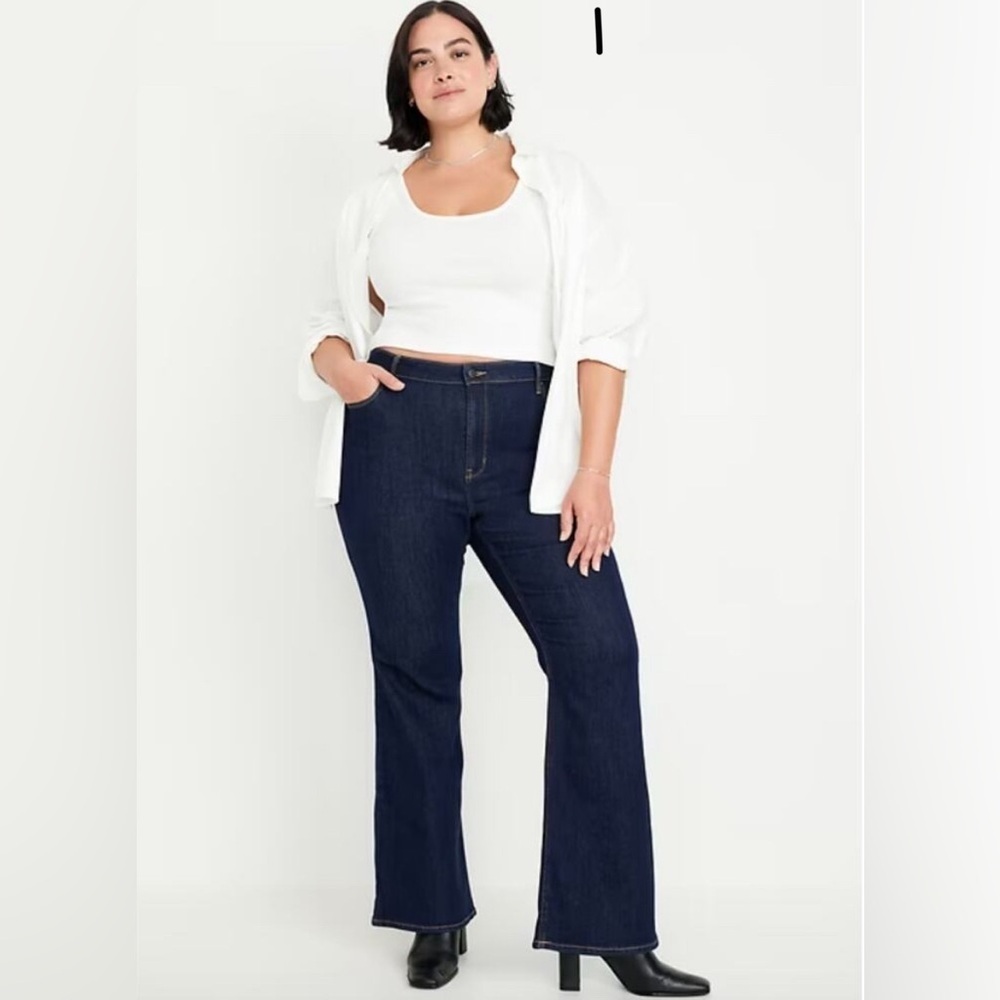 Old Navy High Rise WOW FLARE Jeans Size 12 Short Stretch Jeans